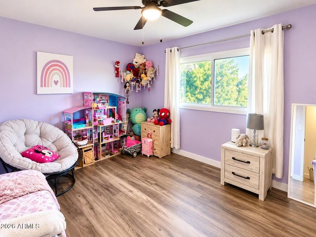 4488 E BELLEVIEW Street, Phoenix, AZ 85008