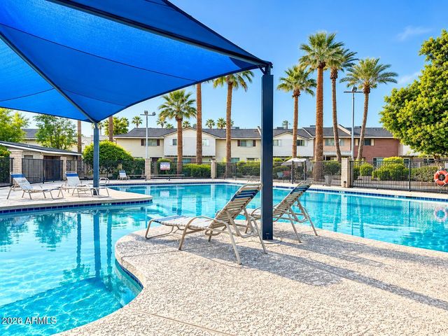 4488 E BELLEVIEW Street, Phoenix, AZ 85008