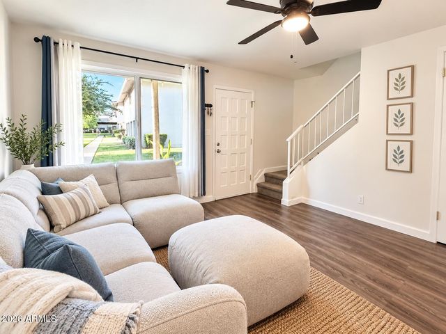 4488 E BELLEVIEW Street, Phoenix, AZ 85008