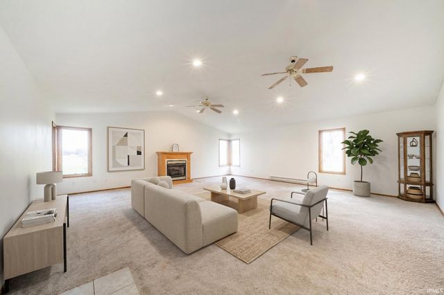 1334 S Onyx Court, New Castle, IN 47362