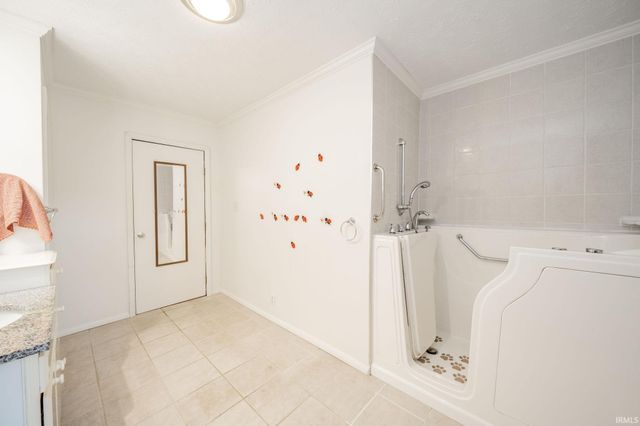 1334 S Onyx Court, New Castle, IN 47362