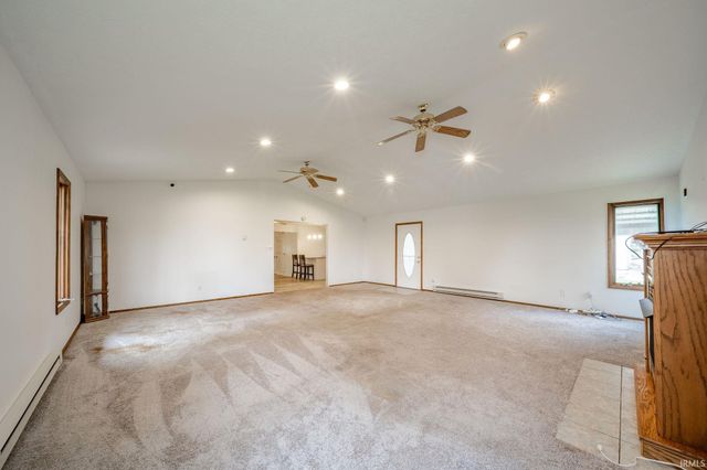 1334 S Onyx Court, New Castle, IN 47362