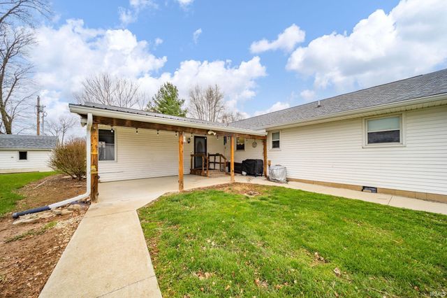 1334 S Onyx Court, New Castle, IN 47362