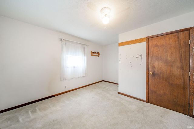 1334 S Onyx Court, New Castle, IN 47362