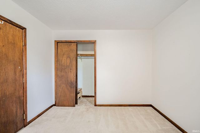 1334 S Onyx Court, New Castle, IN 47362