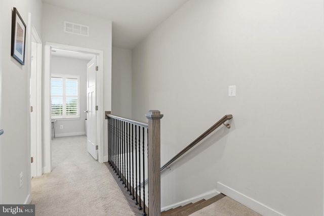 4915 CREST VIEW DR, Hyattsville, MD 20782