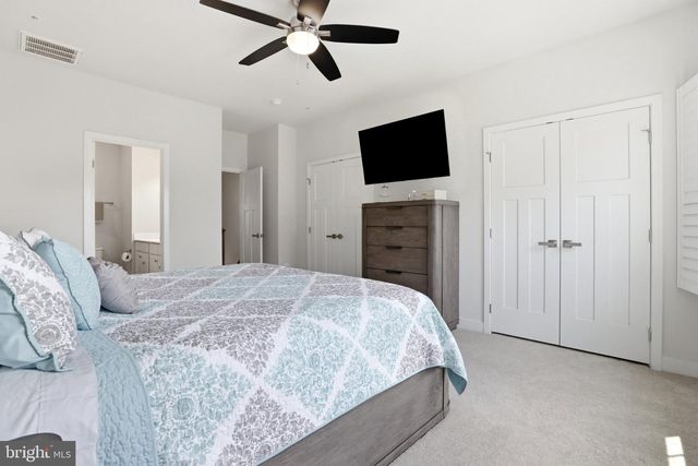4915 CREST VIEW DR, Hyattsville, MD 20782