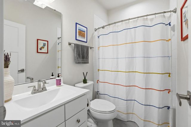 4915 CREST VIEW DR, Hyattsville, MD 20782
