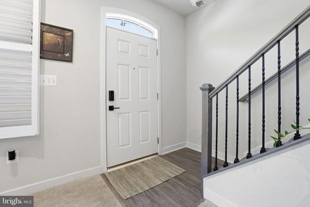 4915 CREST VIEW DR, Hyattsville, MD 20782