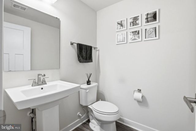 4915 CREST VIEW DR, Hyattsville, MD 20782