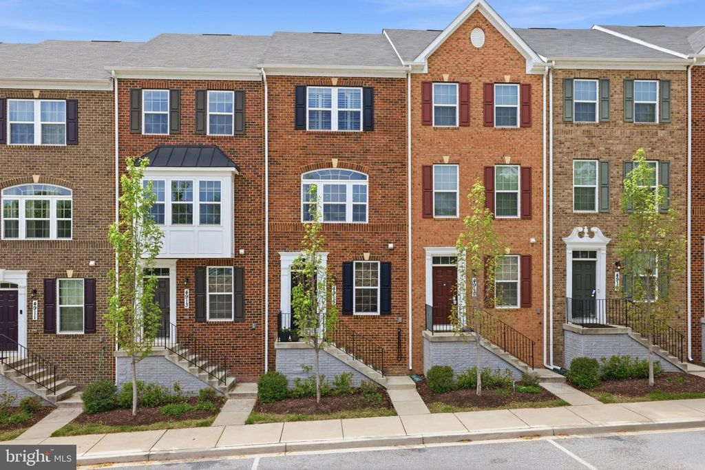 Image 1 of property listing at 4915 CREST VIEW DR, Hyattsville, MD 20782
