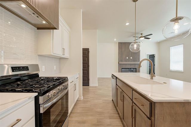 4132 Overlook Pass, Edmond, OK 73025