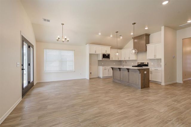 4132 Overlook Pass, Edmond, OK 73025