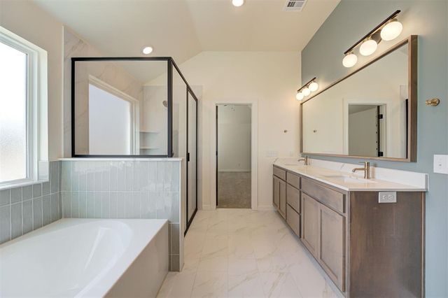 4132 Overlook Pass, Edmond, OK 73025