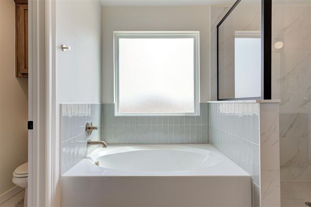 4132 Overlook Pass, Edmond, OK 73025