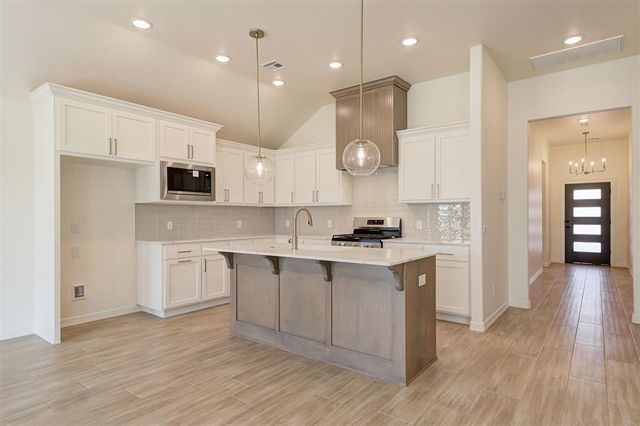 4132 Overlook Pass, Edmond, OK 73025
