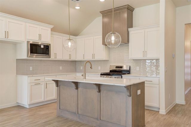 4132 Overlook Pass, Edmond, OK 73025