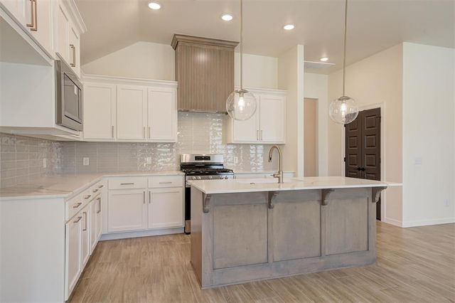4132 Overlook Pass, Edmond, OK 73025