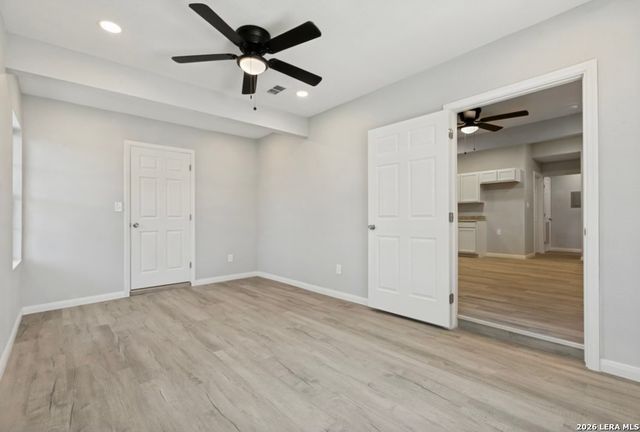 7518 SLEEPY VALLEY DR, San Antonio, TX 78242