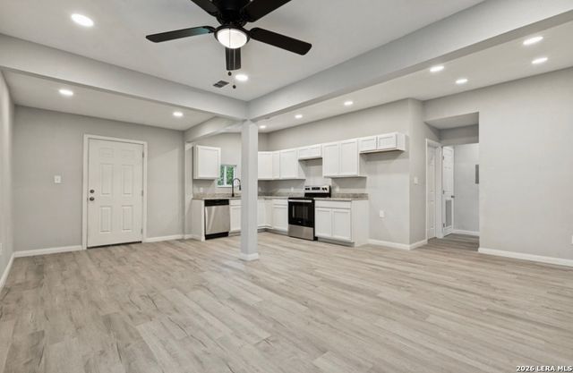 7518 SLEEPY VALLEY DR, San Antonio, TX 78242