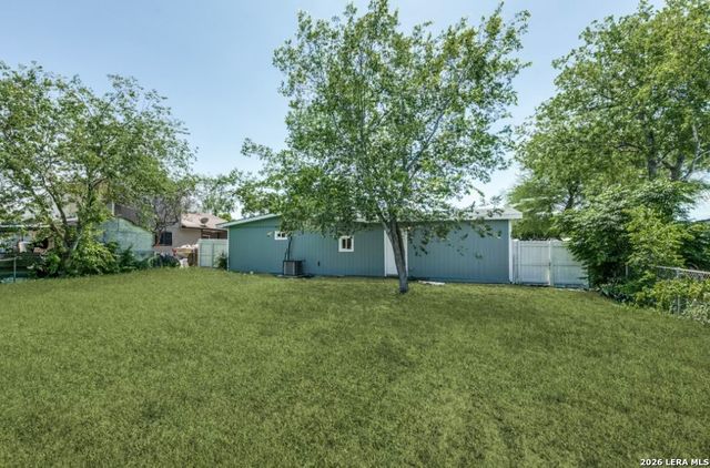 7518 SLEEPY VALLEY DR, San Antonio, TX 78242