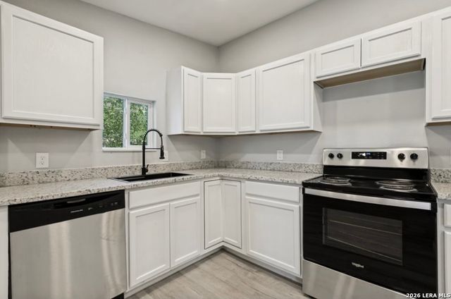 7518 SLEEPY VALLEY DR, San Antonio, TX 78242