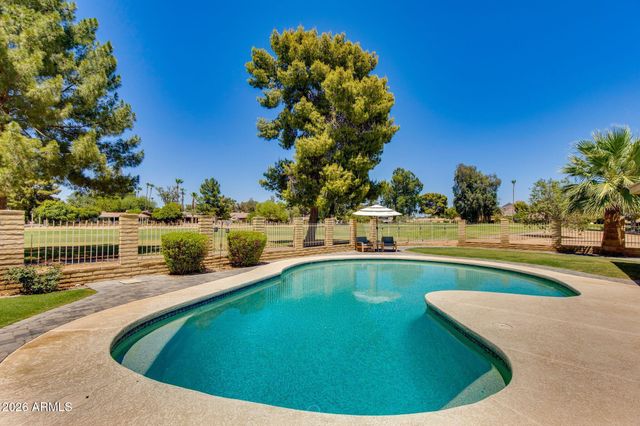 512 W MOON VALLEY Drive, Phoenix, AZ 85023