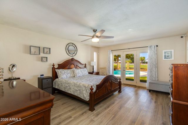 512 W MOON VALLEY Drive, Phoenix, AZ 85023