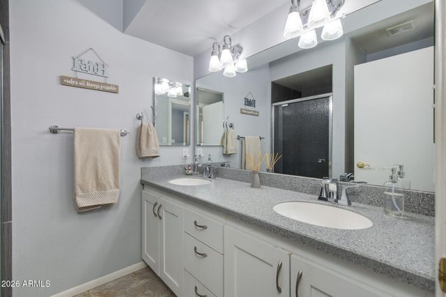 512 W MOON VALLEY Drive, Phoenix, AZ 85023