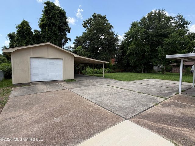 2191 Floyd Drive, Biloxi, MS 39531
