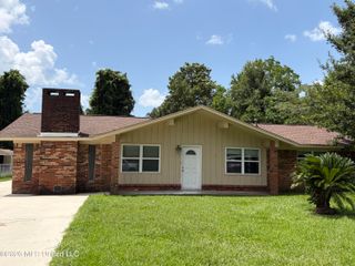 2191 Floyd Drive, Biloxi, MS 39531