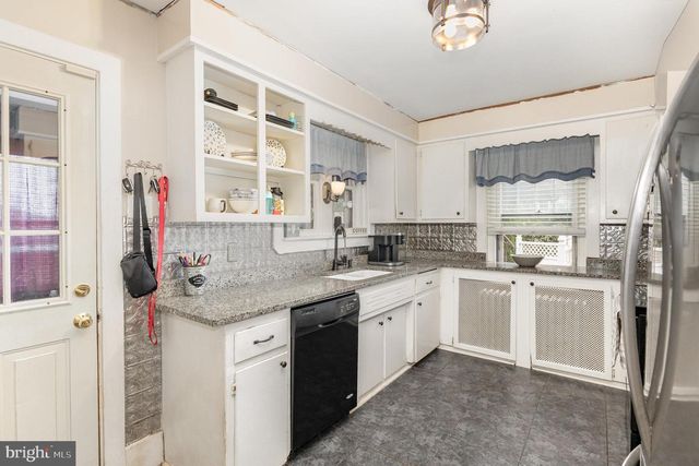 19 E WALNUT ST, Lebanon, PA 17042