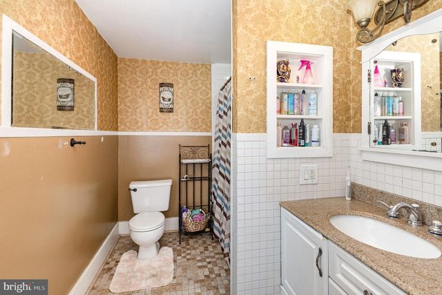19 E WALNUT ST, Lebanon, PA 17042