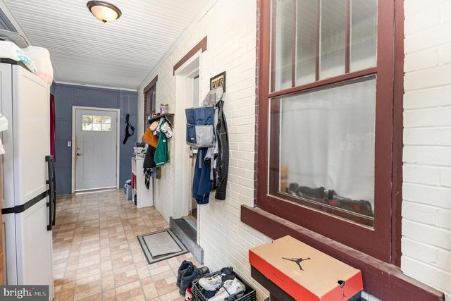 19 E WALNUT ST, Lebanon, PA 17042