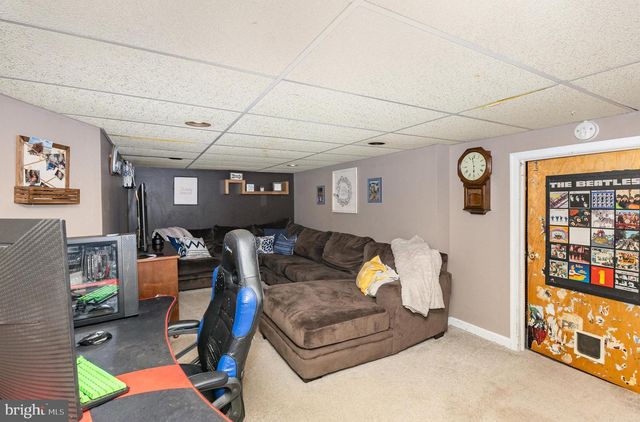 19 E WALNUT ST, Lebanon, PA 17042