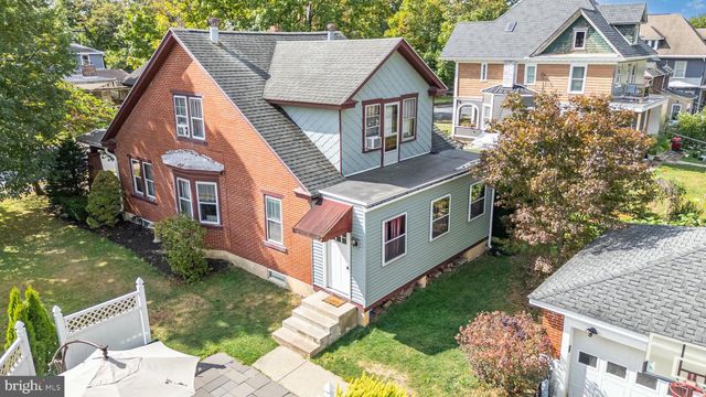 19 E WALNUT ST, Lebanon, PA 17042