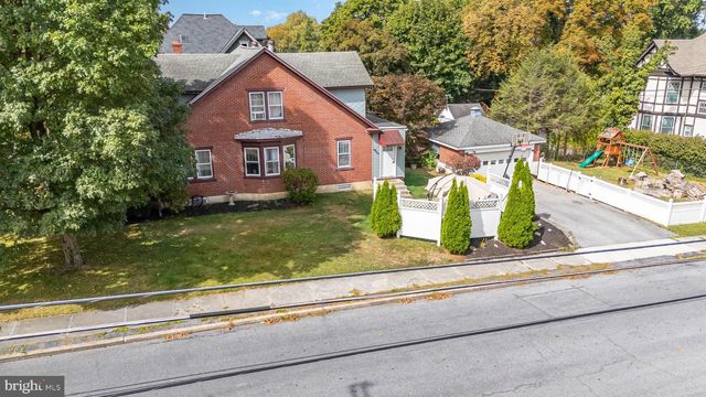 19 E WALNUT ST, Lebanon, PA 17042