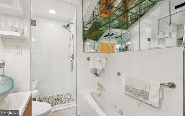 6430 N SMEDLEY ST, Philadelphia, PA 19126