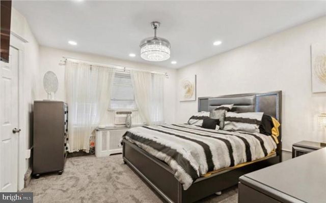 6430 N SMEDLEY ST, Philadelphia, PA 19126