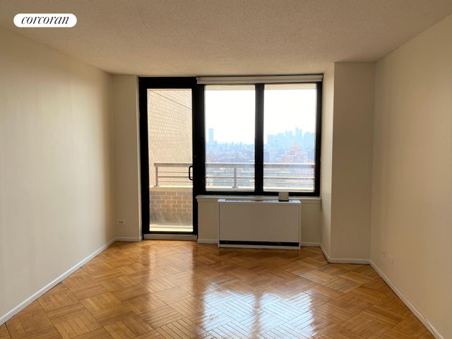 330 E 38th St Apt 42Q, New York City, NY 10016