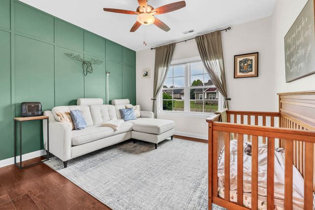 717 Valencia Dr, Clarksville, TN 37043