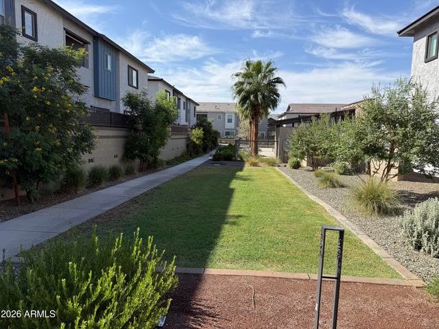 7588 W DARROW Street, Laveen, AZ 85339