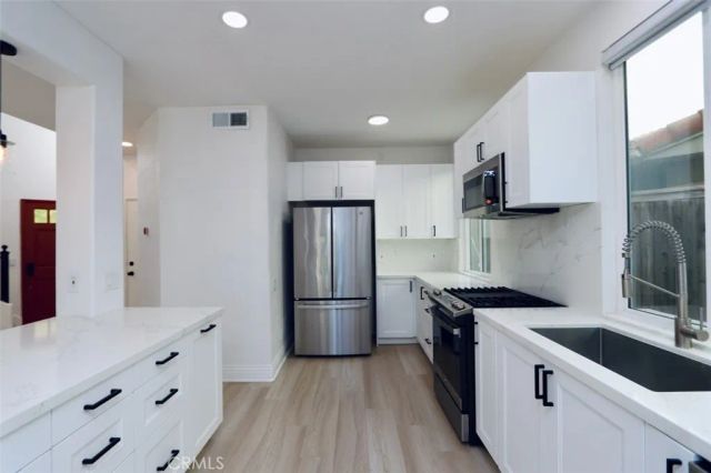 28 Hawaii, Aliso Viejo, CA 92656