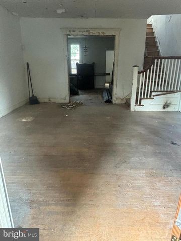 5843 N 6TH ST, Philadelphia, PA 19120