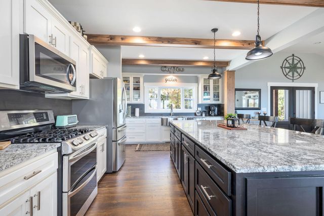 298 Peach Lane, Ridgedale, MO 65739