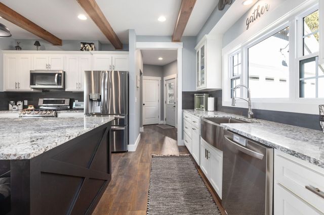 298 Peach Lane, Ridgedale, MO 65739