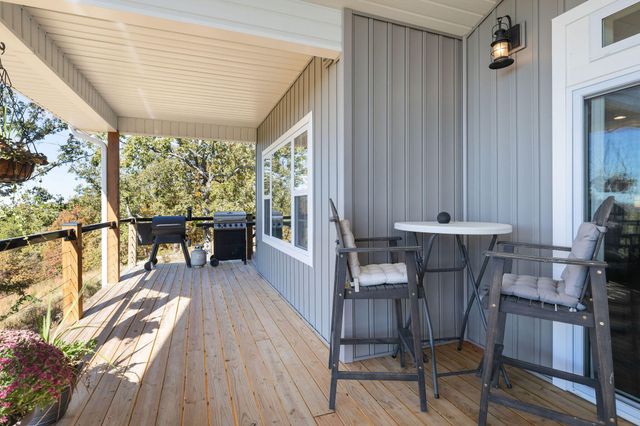 298 Peach Lane, Ridgedale, MO 65739