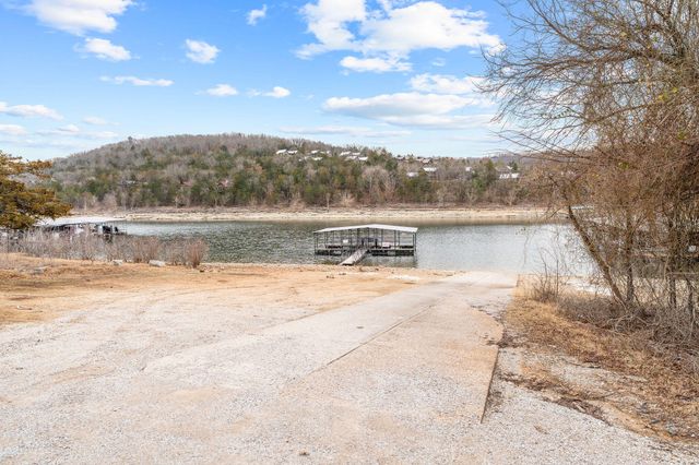 298 Peach Lane, Ridgedale, MO 65739