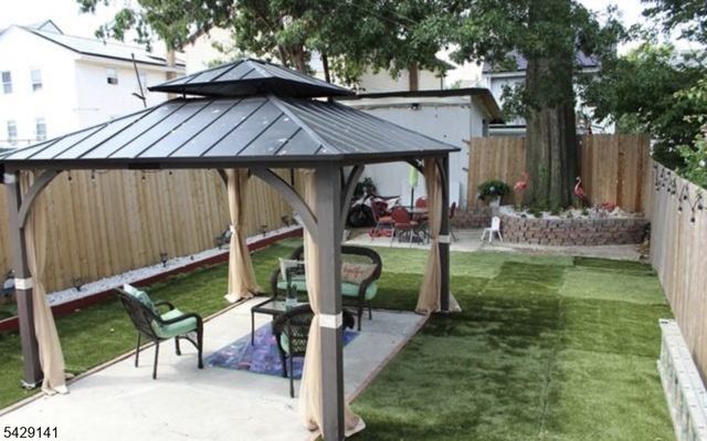 966 E 24Th St, Paterson City, NJ 07513