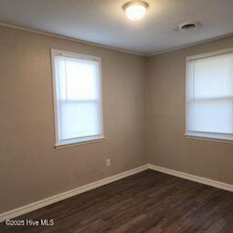 1202 Davis Street, Jacksonville, NC 28540